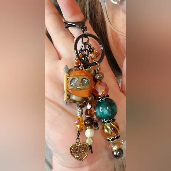 Handcrafted Custom Keychain - Picture 5 of 6